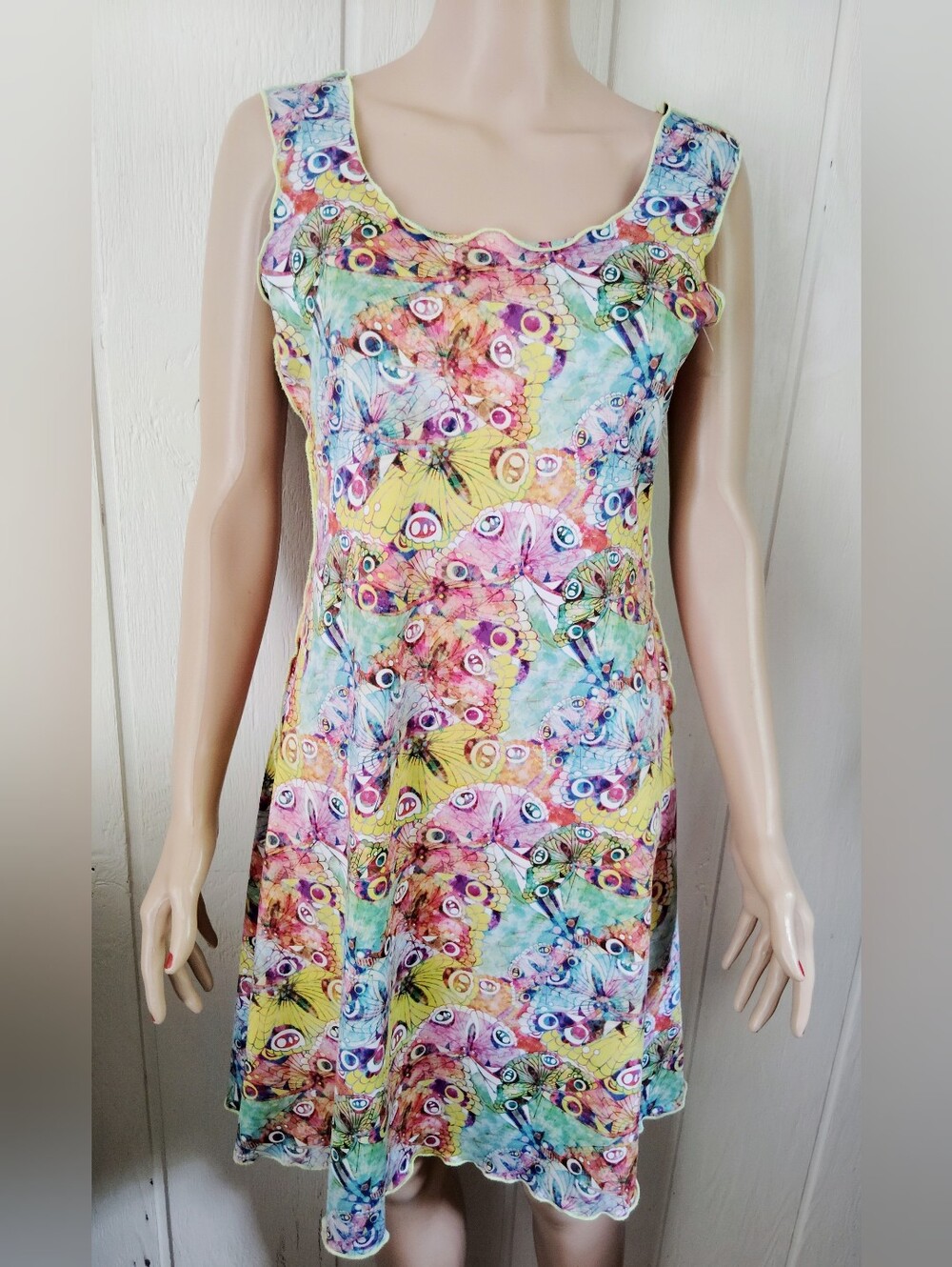 NWOT!! Haystacks, Kaleidoscope Butterfly Print Midi Dress. Size L